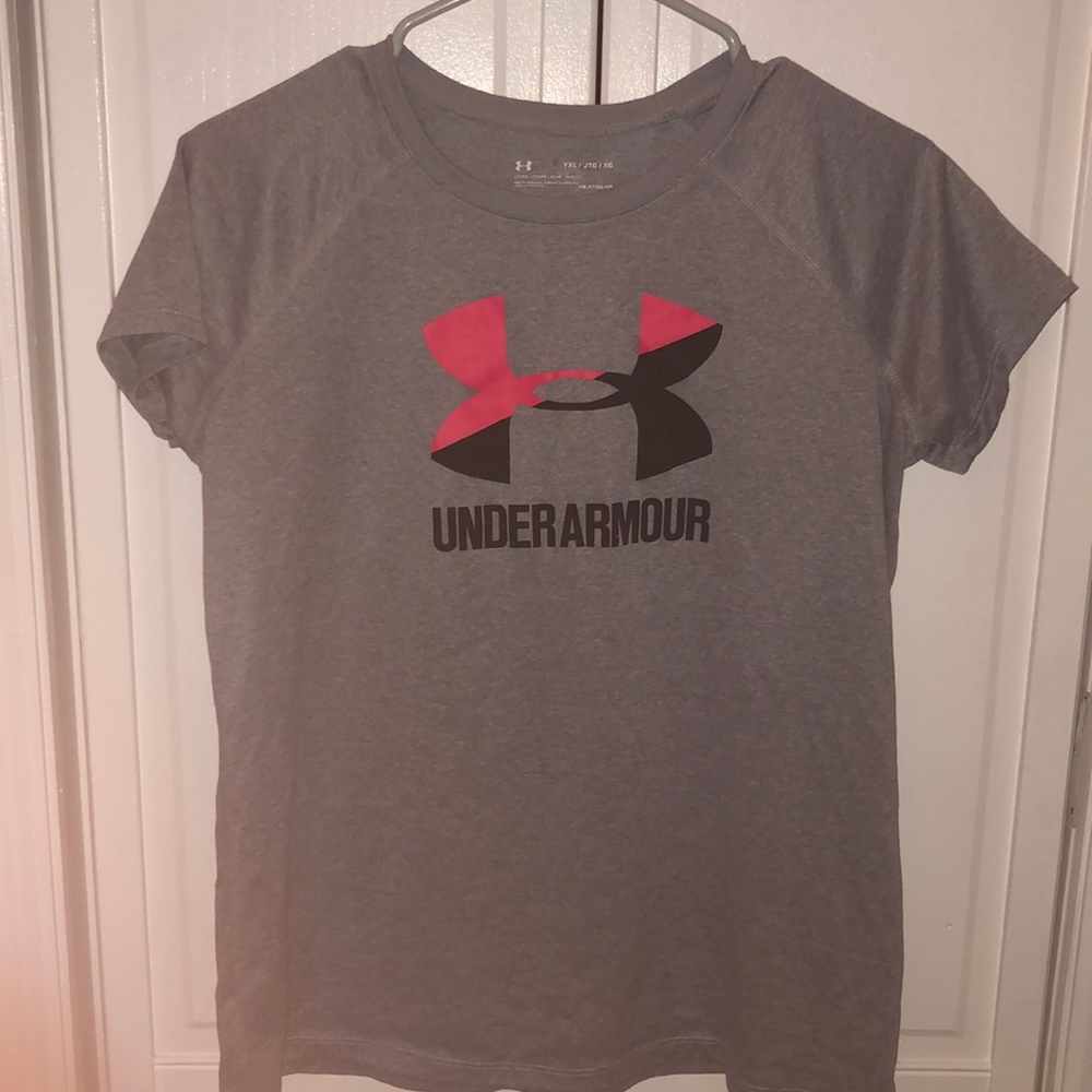 girls Under Armour dry fit running T